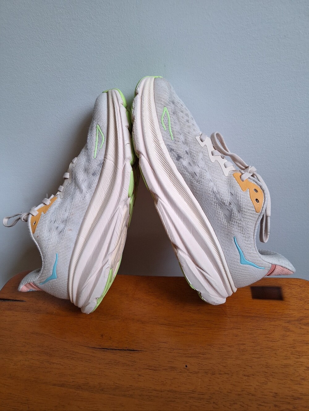 HOKA Clifton 9 Women's Vanilla / Astral Size 7.5B - Picture 9 of 14